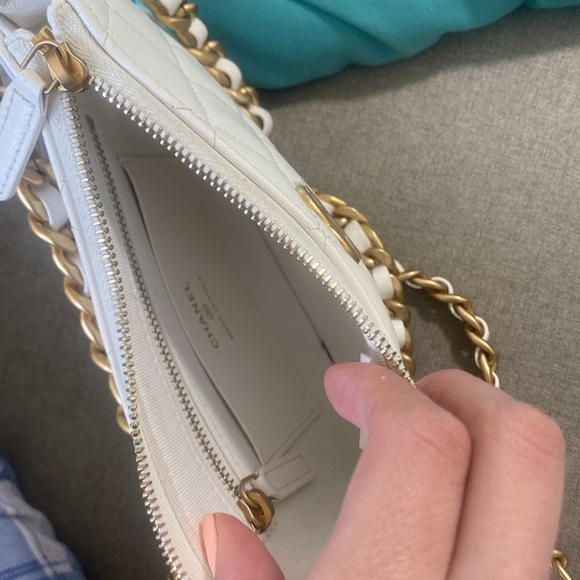 Chanel 2023 Mini Chain Around Hobo - Picture 5 of 6